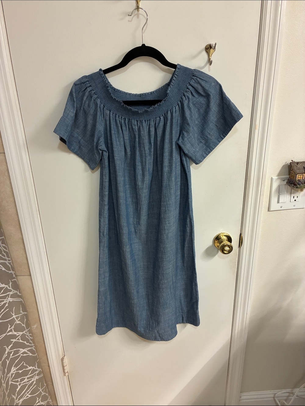 J. Crew Light Chambray Smocked-Neck/off the shoulder Sz 6T